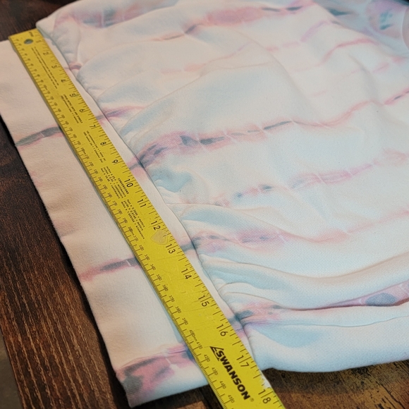Old Navy Women's Pink and Blue Crop  Tie-Dye Sweatshirt Size Medium - Picture 8 of 10